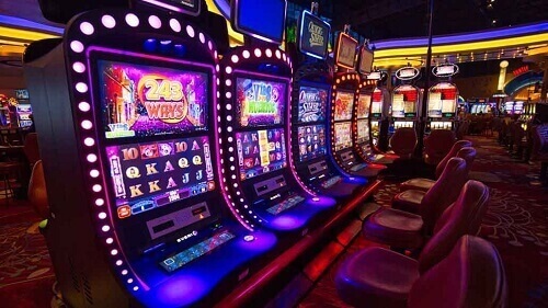 Distribution of Slot Machine Payouts